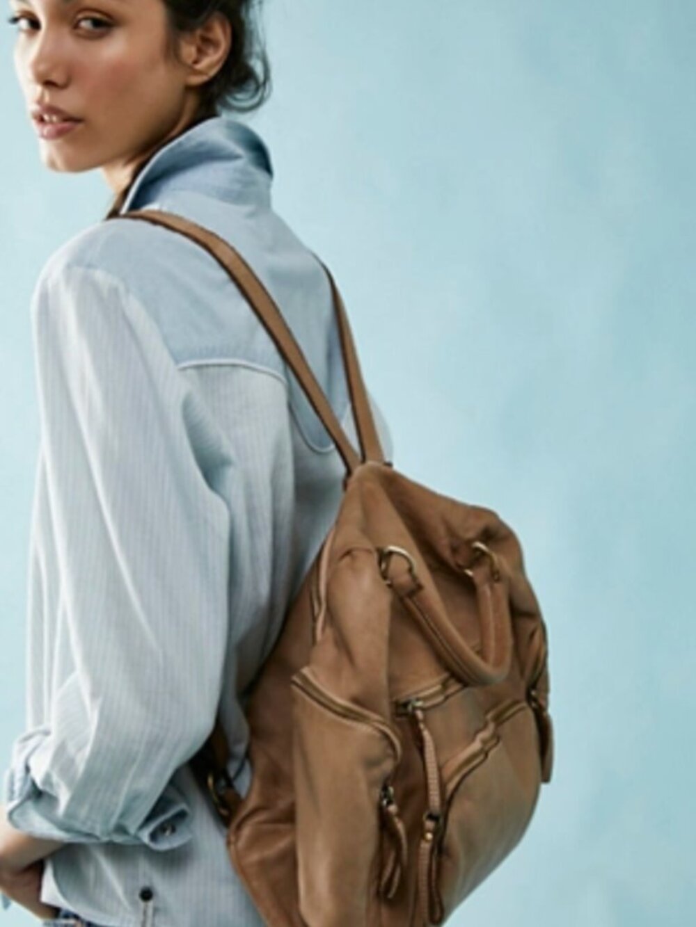 Bolsa Nova Mia Washed Italian Leather Backpack Olive Green - Picture 7 of 7